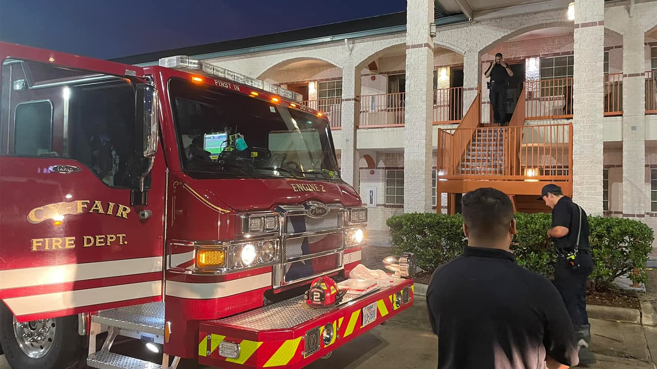 Muere un hombre tras incendiarse la habitación de un motel al noroeste de Houston