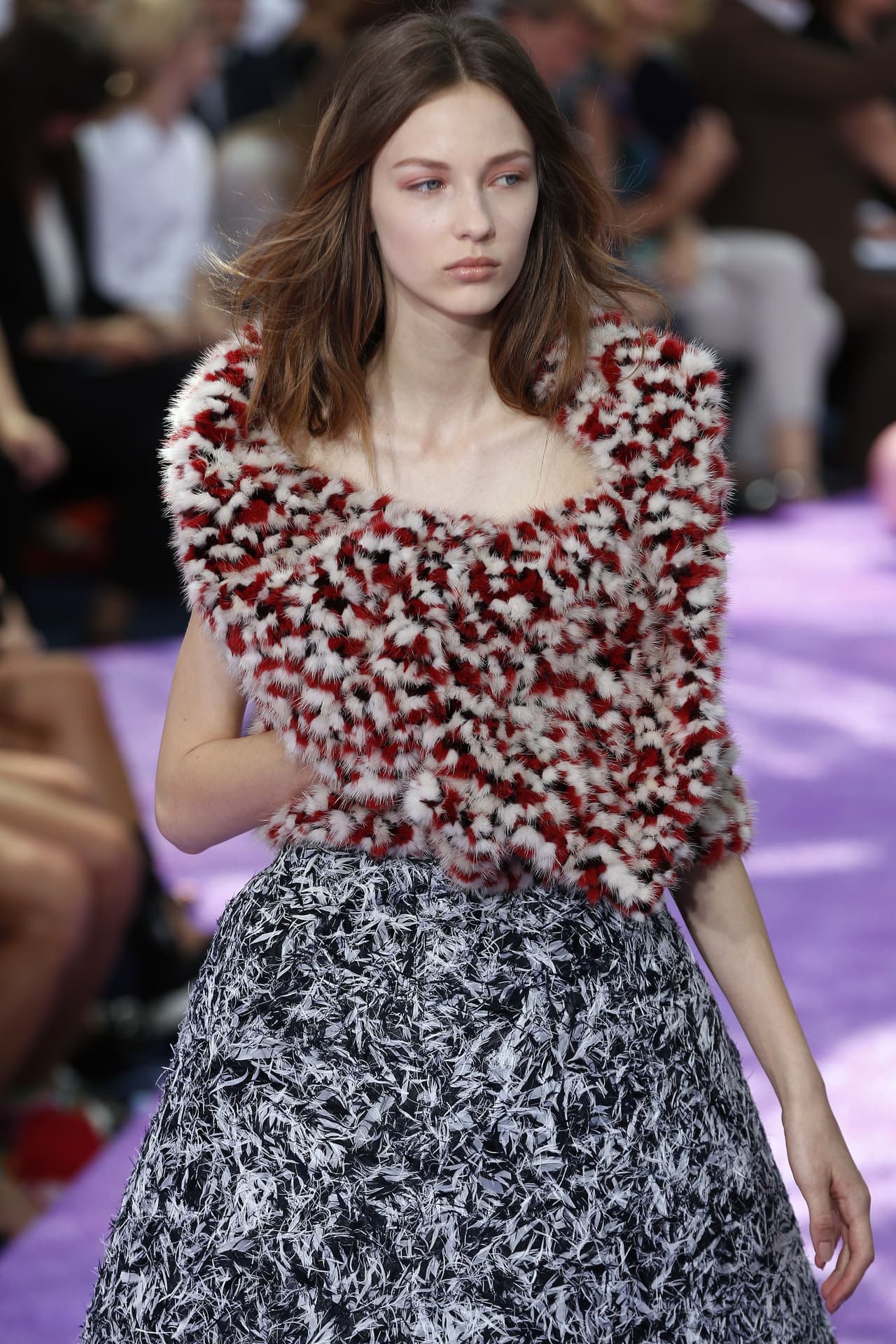 Para la firma también hay un pequeño espacio para los colores térreos, grisáceos y poco luminosos.