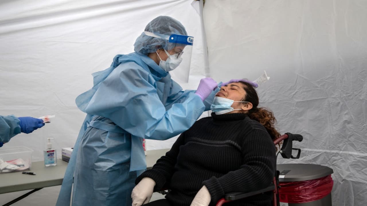 La ciudad de Dallas aprueba contrato de 660,000 dólares para proporcionar pruebas móviles de coronavirus a residentes 