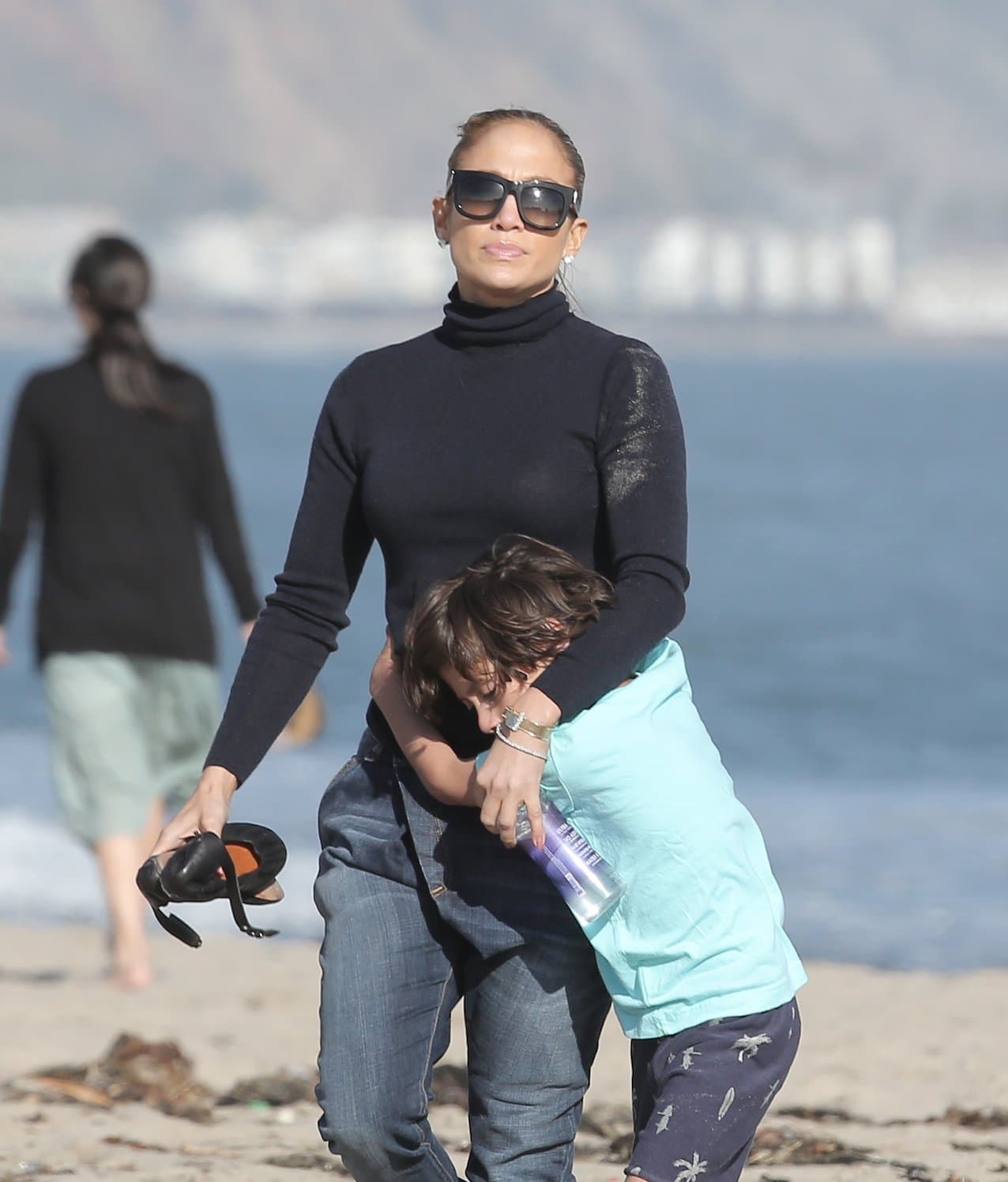 Oops! JLo cachó a las cámaras.