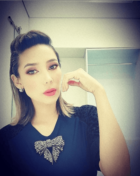 "Mi mamá siempre nos ha apoyado, nos ha aceptado tal y como somos, con cierto carácter, con preferencias, qué te digo, mi mamá no nos juzga, mi mamá nos ama, mi mamá siempre apoyándola, nosotros también como familia", comentó.