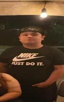 Los primeros fueron asesinados en la esquina de Schley y South Mittman mientras estaban sentados en un automóvil el sábado 23 de julio. 
<br>
<br>De acuerdo a la policía, una persona se les acercó desde otro automóvil y les disparó.
<br>
<br>
<i>En la foto, Edgar Rojas. </i>