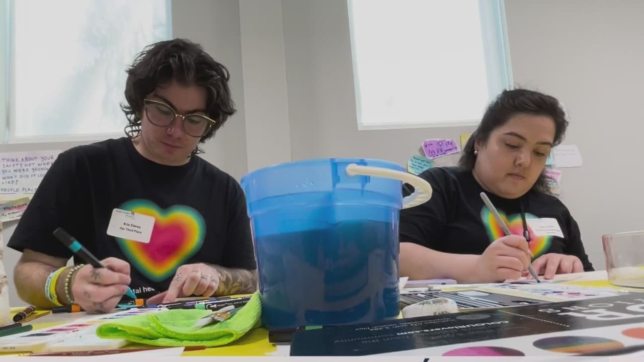 Nuevo centro de apoyo en Glendale para jóvenes que necesitan atender su salud mental