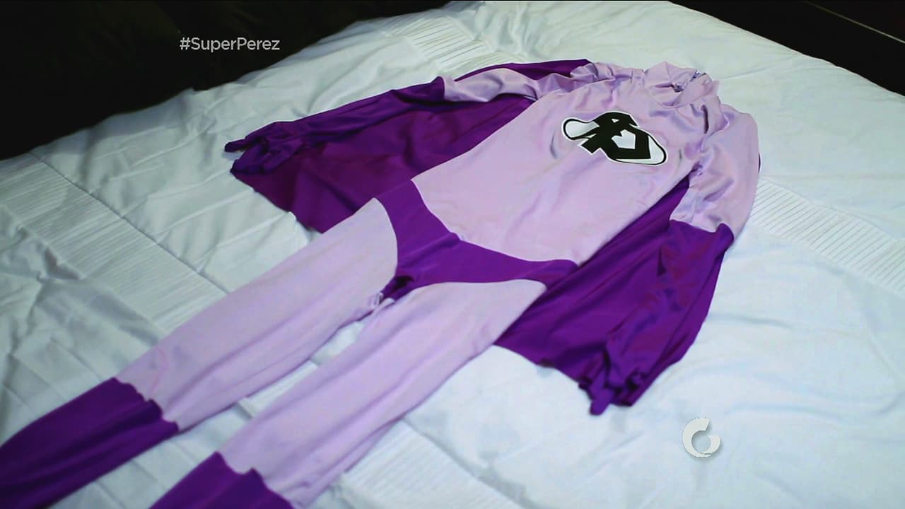 Martha también tiene un traje de superhéroe con su color favorito...