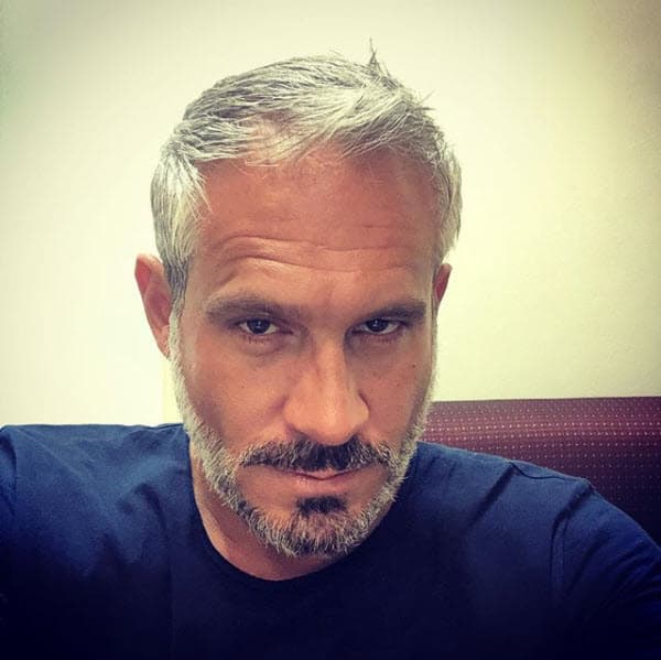 Recientemente, en una 
<b><a href="https://www.youtube.com/watch?v=1ilOPzCsgAo" target="_blank">nueva entrevista</a></b> para el programa Intrusos, Arath reveló que debe utilizar un aparato que le proporciona oxígeno mientras duerme.