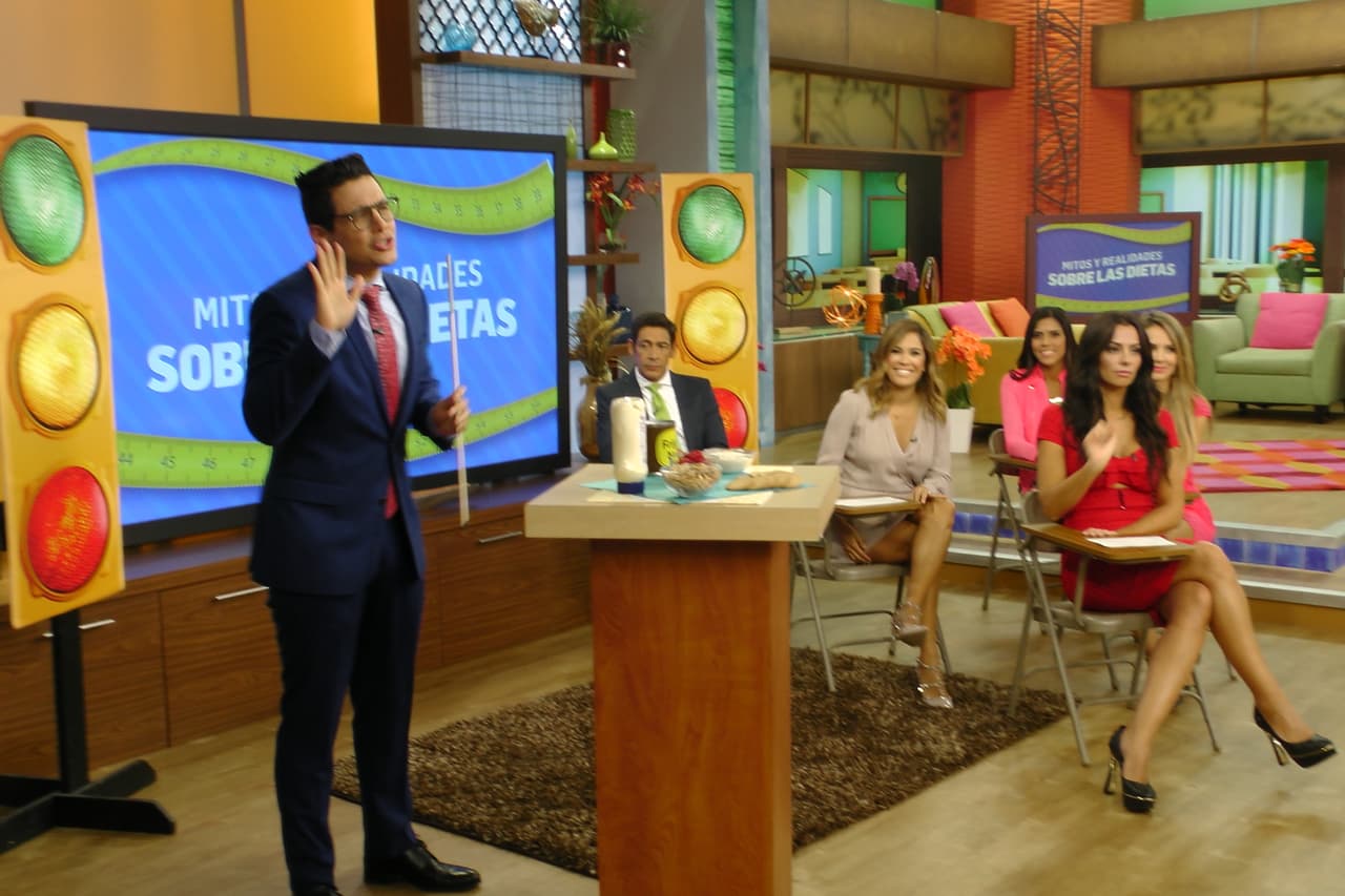 Y el maestro Chabán les aclaró sus dudas a Ximena, Karla , Francisca y a Ceci acerca de los mitos y realidades sobre las comidas.