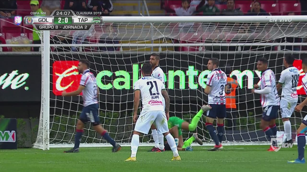 Autogol de Ibars, le da el 2-0 para Chivas