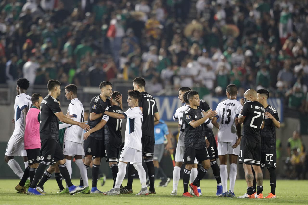 México suma su mayor victoria sobre Cuba en la Copa Oro. La selección de la isla se medirá con Martinica el miércoles, equipo que cayó 4-0 con Canadá en su debut.