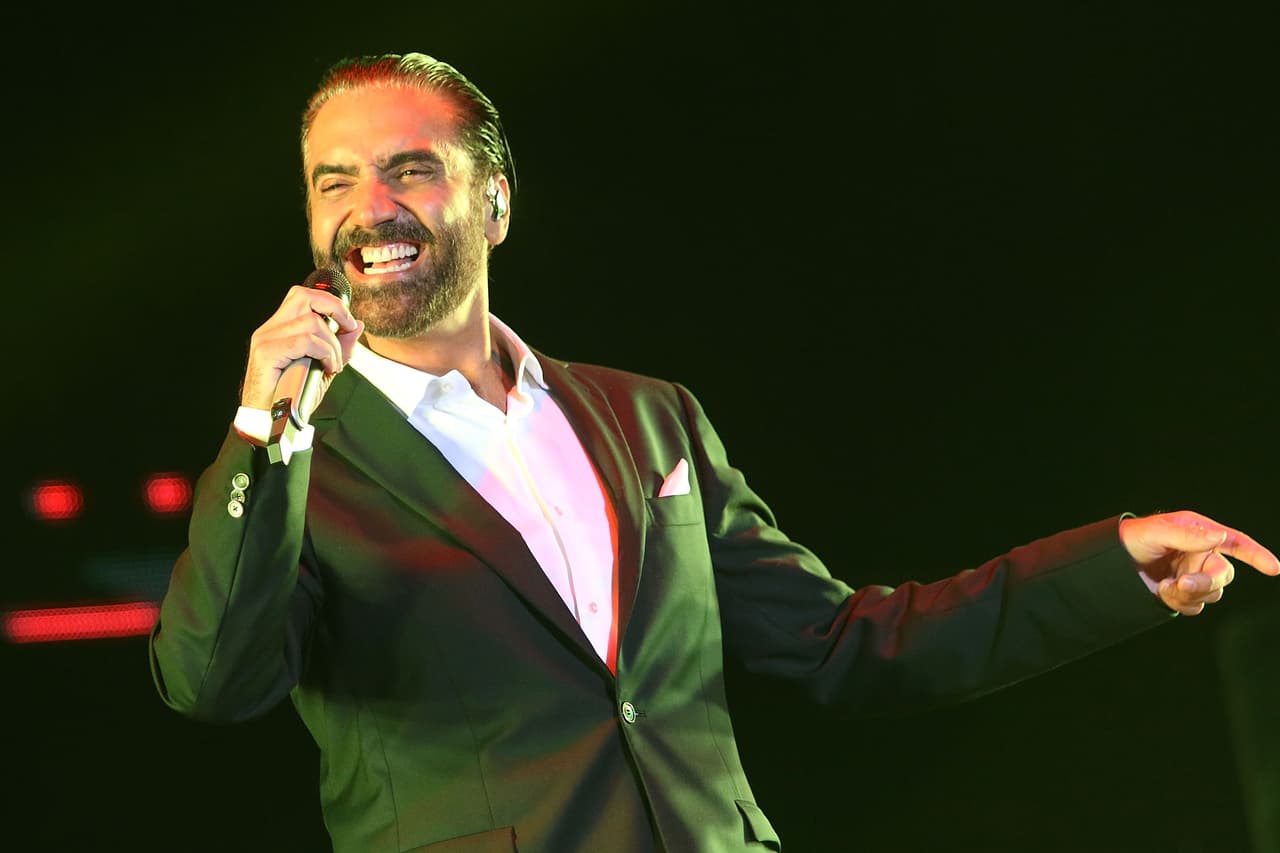 Alejandro Fernández, hijo del también cantante ranchero Vicente Fernández, cumplió 46 años el pasado 24 de abril.