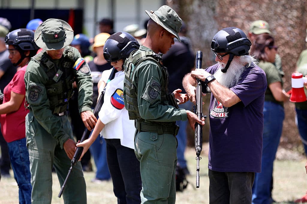 Entrevista | Ataques a narcolanchas de Venezuela: "Maduro lo está usando para unir a su círculo interno"