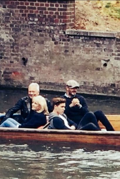 Hasta los papás y hermana de Victoria estuvieron presentes.