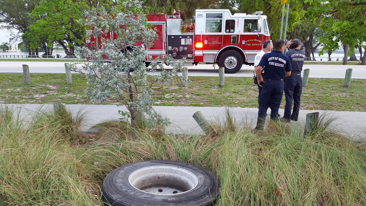 Llanta de camión hiere de gravedad a corredora en el Rickenbacker