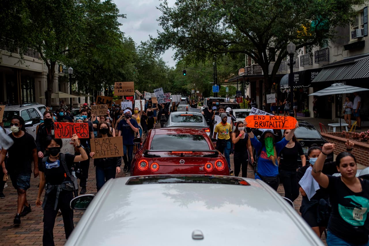 Este lunes está previsto que se realice el entierro de Floyd en Houston, y se espera que haya varias concentraciones en su honor en diferentes partes del país.