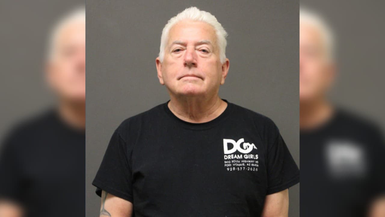 Arrestan a un hombre que explotaba a una adolescente en un club de striptease de Mohave