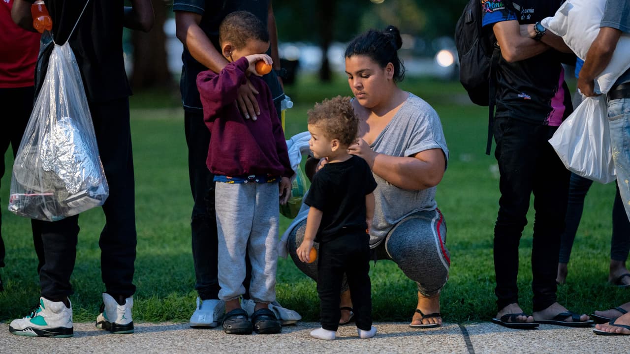 Estiman que 19,000 niños inmigrantes ingresen la próxima semana a las escuelas de NY