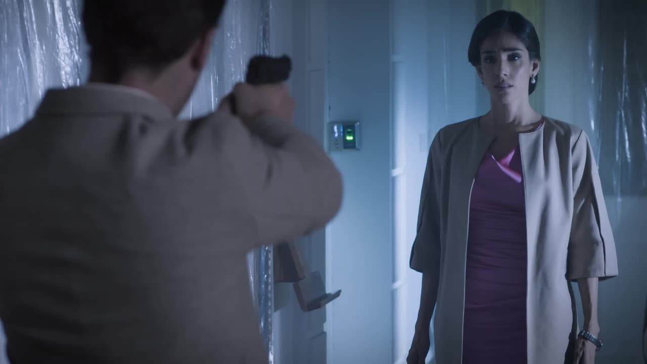 Cuando Paulina estuvo a punto de caer en una trampa organizada por Paola, la cual planeaba asesinarla, fue Facundo quien llegó a salvarla.