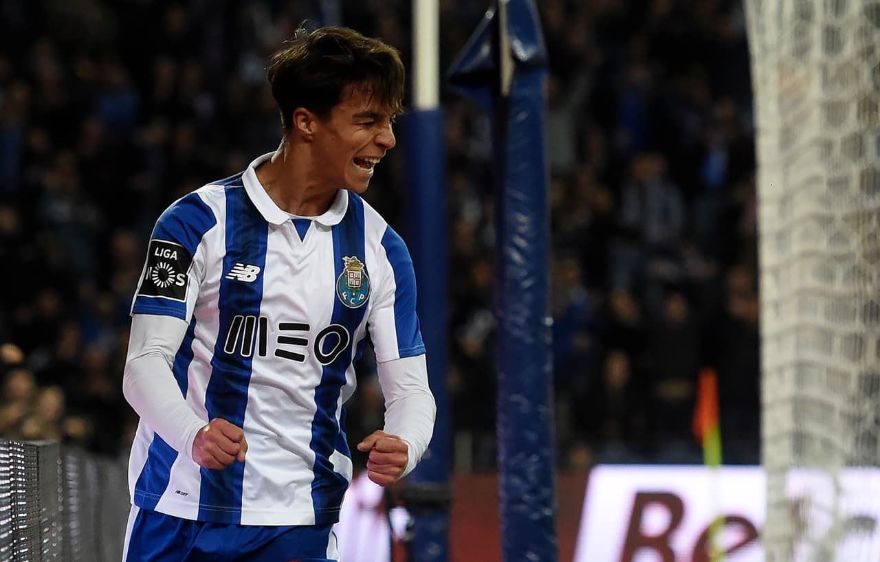 Óliver Torres al minuto 31 fue el autor del primer tanto.