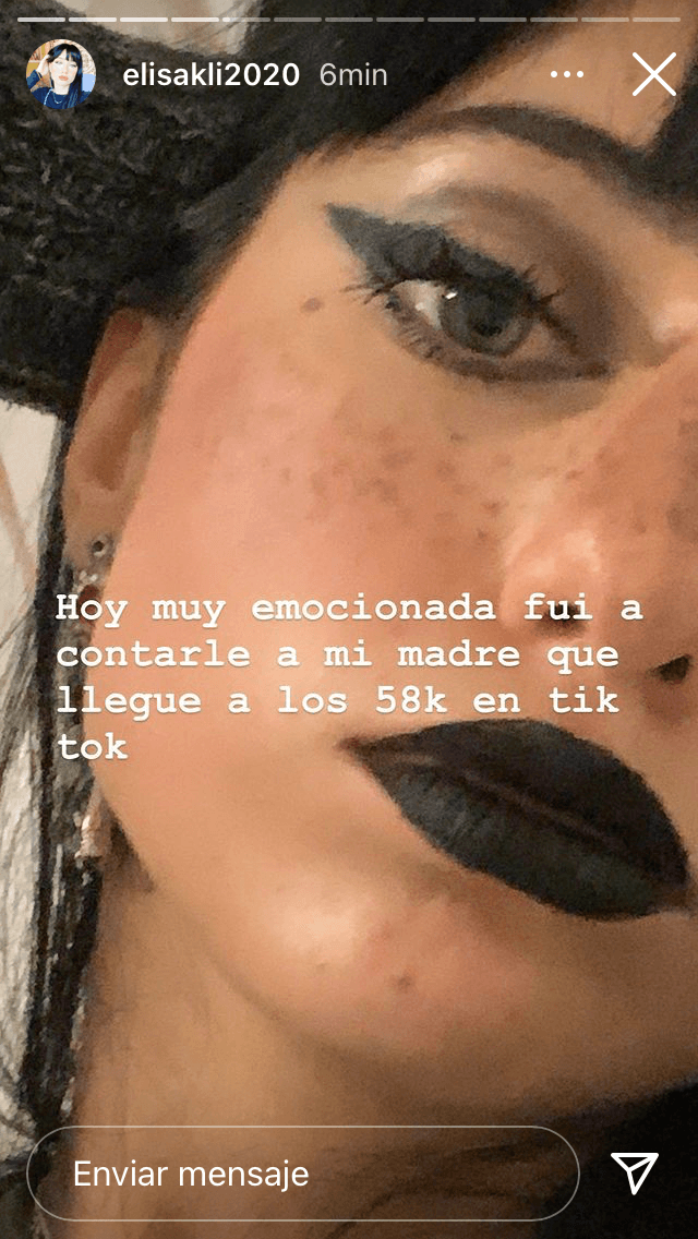 Explicó que ese sentimiento la invadió luego de compartirle a su madre que ya había llegado a los 58 mil seguidores en TikTok.
<br>