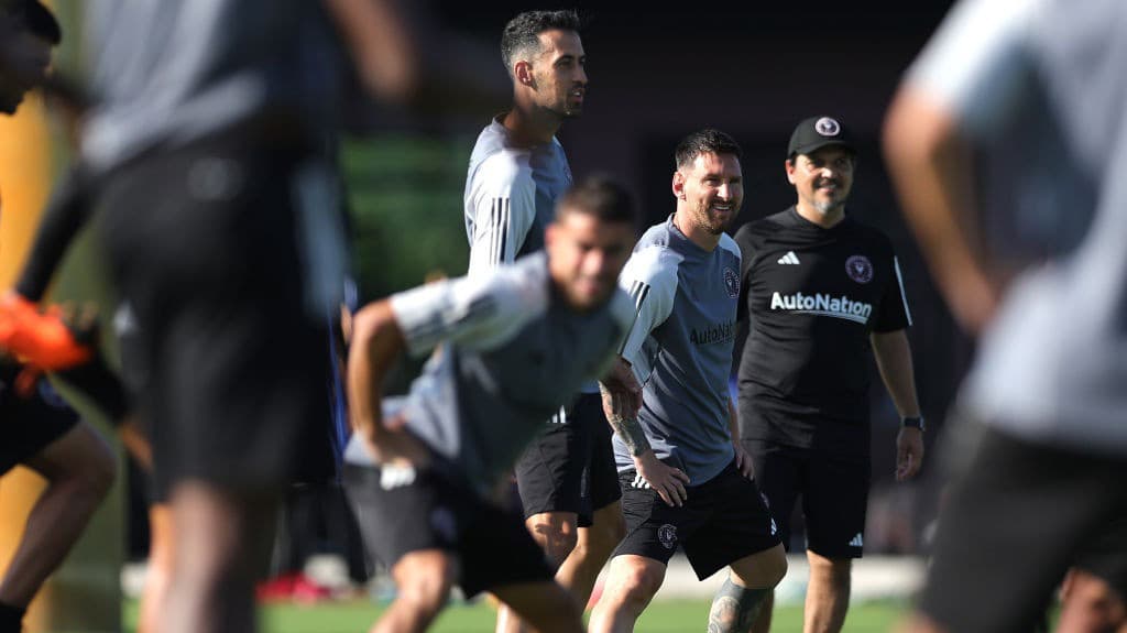 Habrá debut, Messi y Busquets sí jugarán ante Cruz Azul