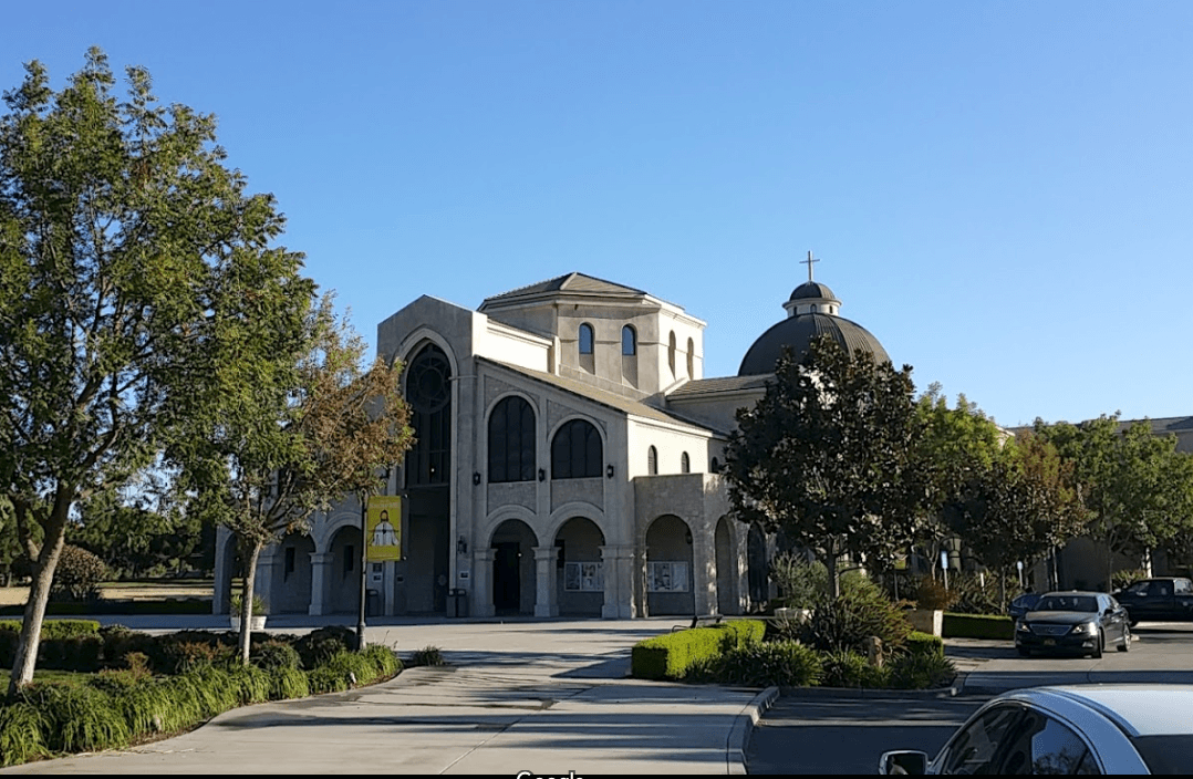 <b>Stanislaus:</b>
<br>El condado de Stanislaus está experimentando un "aumento de brotes y grupos relacionados con reuniones familiares, negocios (dentro y fuera del condado) e instalaciones de atención médica". Los funcionarios de salud creen que las personas pueden no estar siguiendo las pautas de cobertura facial y distanciamiento social. También se le pide al condado que aumente el rastreo rápido de contactos para aislar los casos positivos más rápidamente antes de que se propaguen ampliamente.