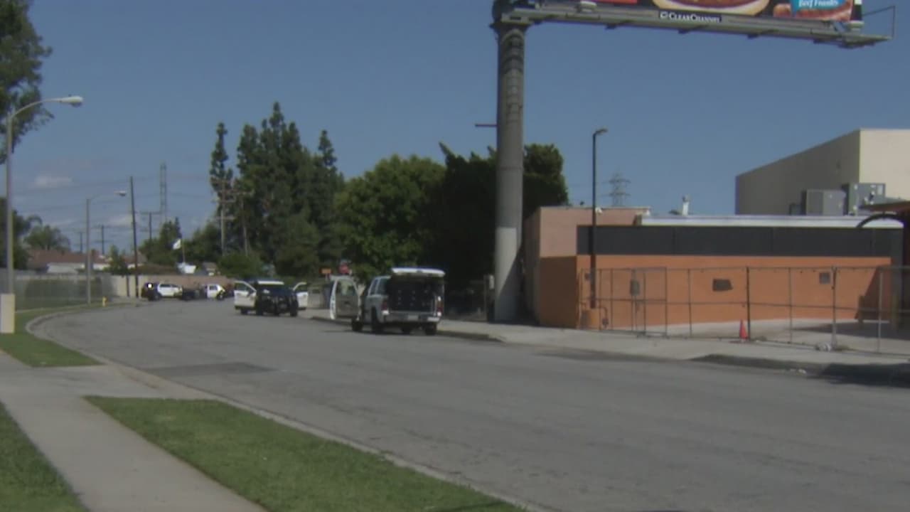 Encuentran muerta a bebé de 1 año detrás de una funeraria en Bellflower