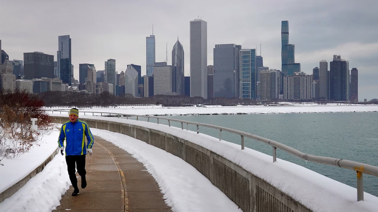Frío, viento y nieve: prepárate para la tormenta invernal en Chicago e Illinois