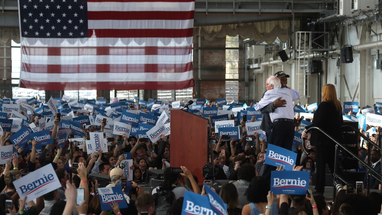 Sanders profundiza su estrategia en Texas mientras sube en las encuestas