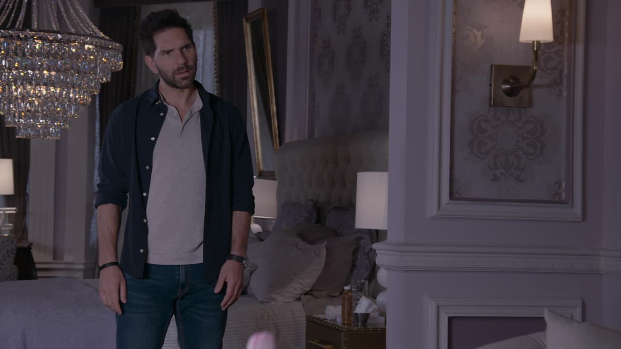 Desde su llegada a la casa presidencial, con la intención de resolver el atentado contra Paulina, Facundo, quien es uno de los mejores amigos de Carlos, ha estado muy cerca de la primera dama.