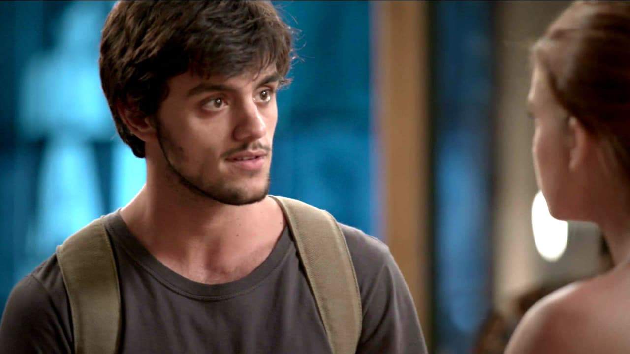 Eliza ya era la chica ‘Totalmente diva’, pero el destino se encargaba de poner a Jonathan en su camino sin sospechar que pronto volverían a pasar por terribles problemas juntos.