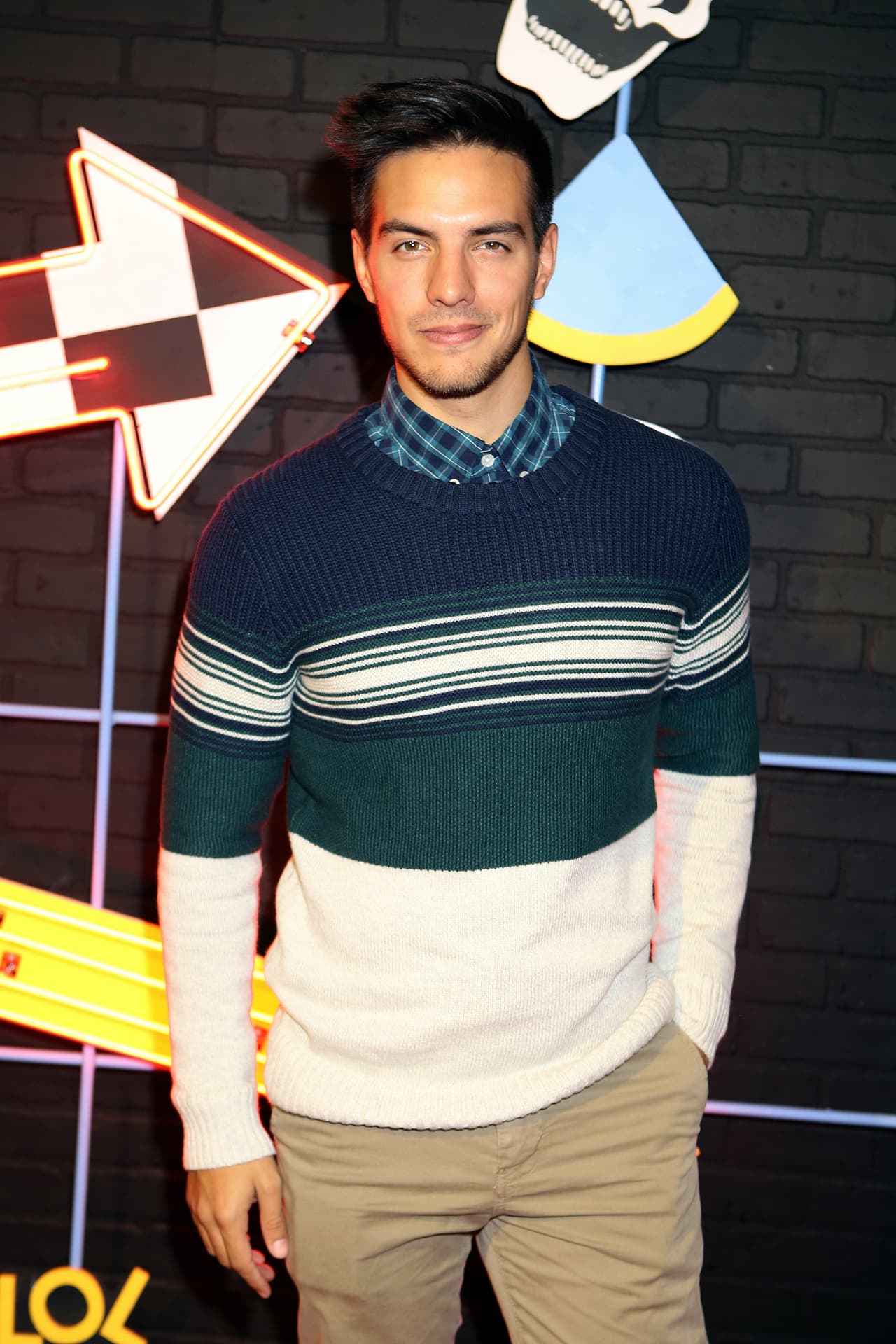 "Hermoso no te me vayas a caer", "wow, hasta las manos me sudaron de ver la altura", "por favor dime que no te colgaste así de verdad por favor", se lee entre los comentarios.