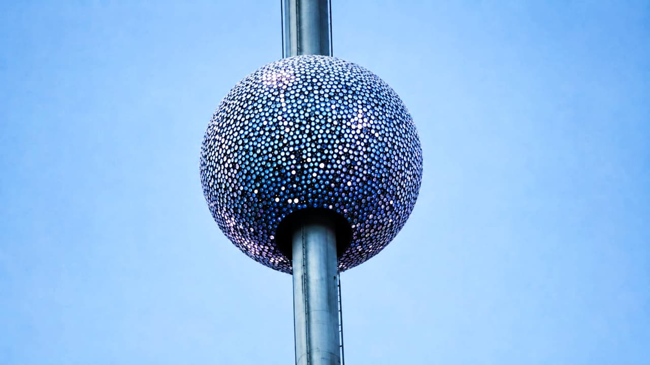 No es fin de año, pero la esfera de Times Square desciende para celebrar el 4 de Julio