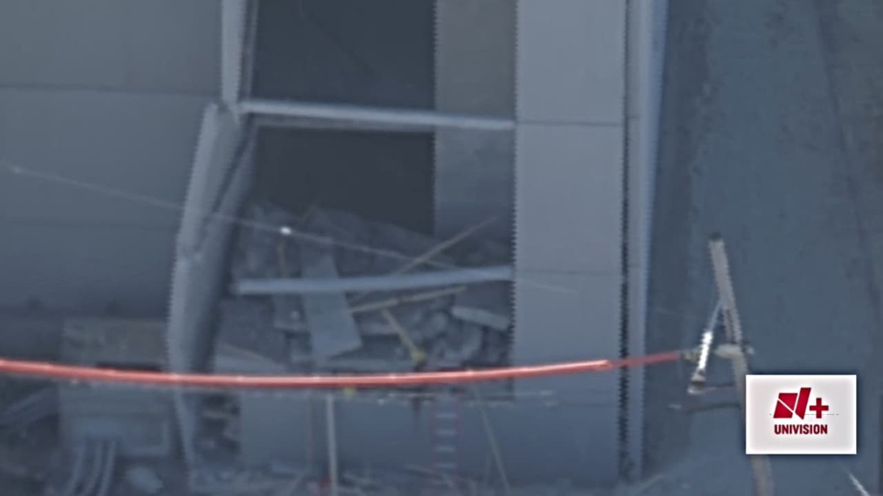 Muere trabajador tras derrumbe en estacionamiento de hospital infantil de Filadelfia; buscan desaparecidos