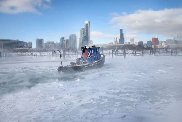Luego de la caída de sobre 8 pulgadas de nieve en zonas de Chicago ahora se esperan vientos helados de hasta 20 grados bajo cero, en lo que meteorólogos ya describen como uno de los inviernos más intensos desde el 1985.