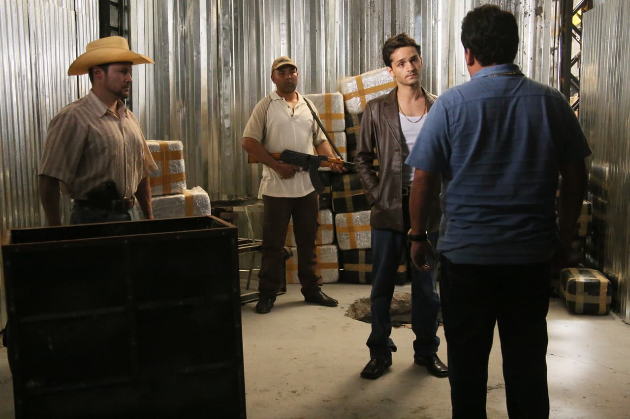 La altanería de ‘El Quino’ no tiene límites y los distribuidores de cocaína con los que tiene trato en la frontera de México-EEUU deben controlar su rabia ante sus caprichos e imposiciones. 