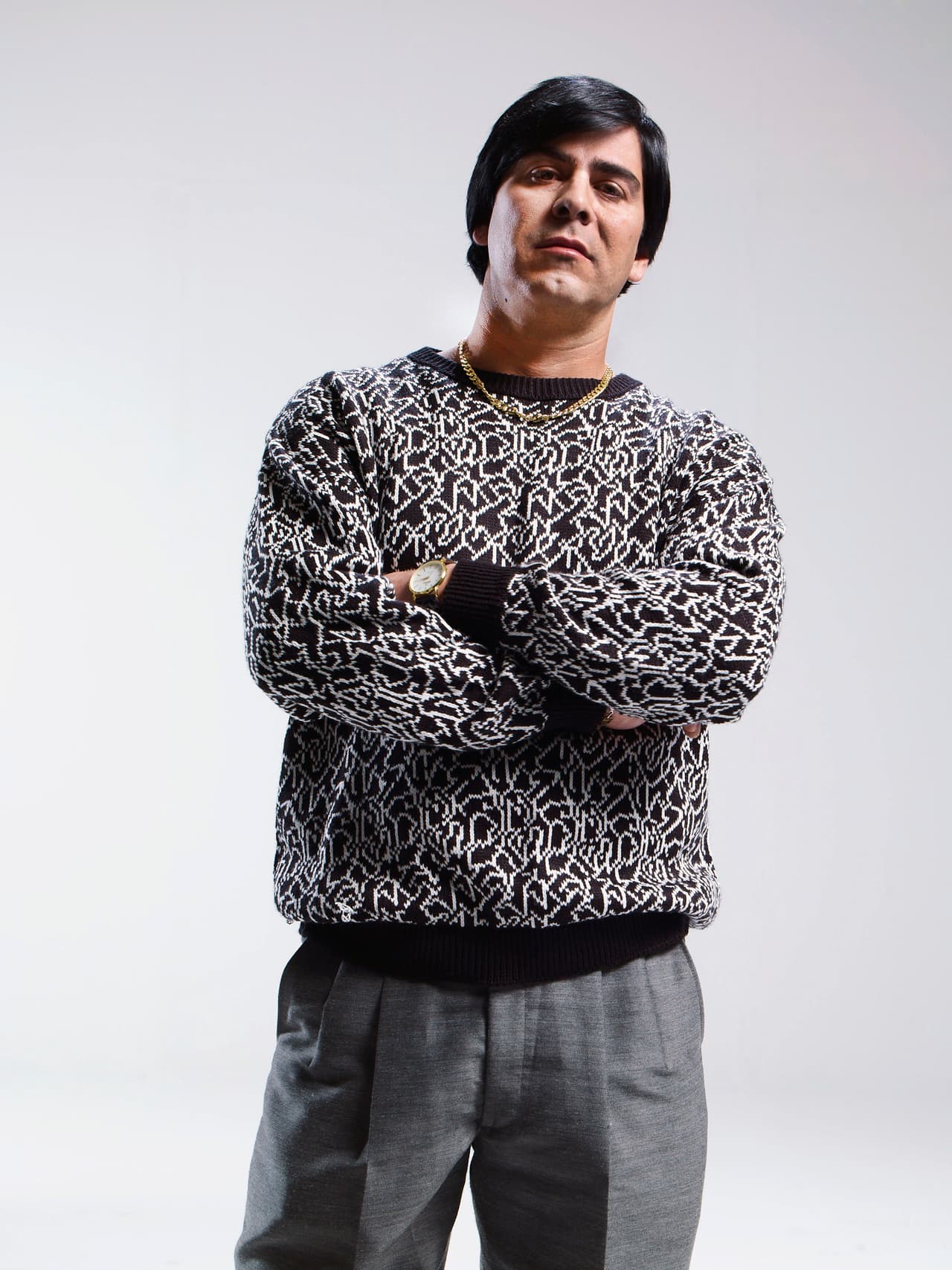 Conoce el talento de 
<b>Hernán Romo en la serie <a href="http://www.univision.com/series/el-chapo">'El Chapo'</a></b> a partir del 
<b>23 de abril a las 8PM/7C por <a href="http://www.univision.com/">Univision</a></b>.