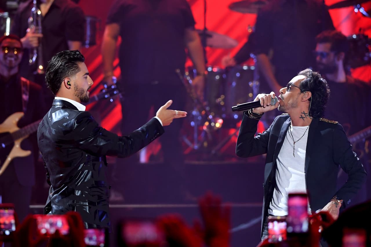 Ese mismo año (2017), Maluma cantó por primera vez en el género de salsa.