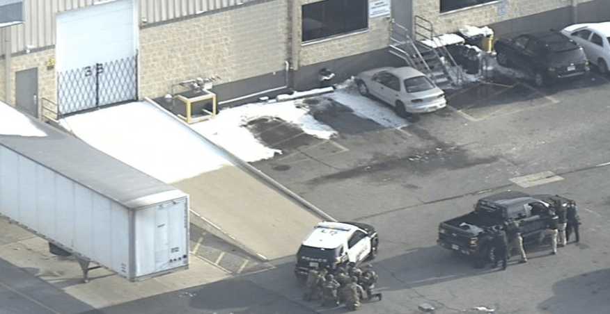 Un hombre baleado en toma de rehenes en un almacén de UPS en Nueva Jersey