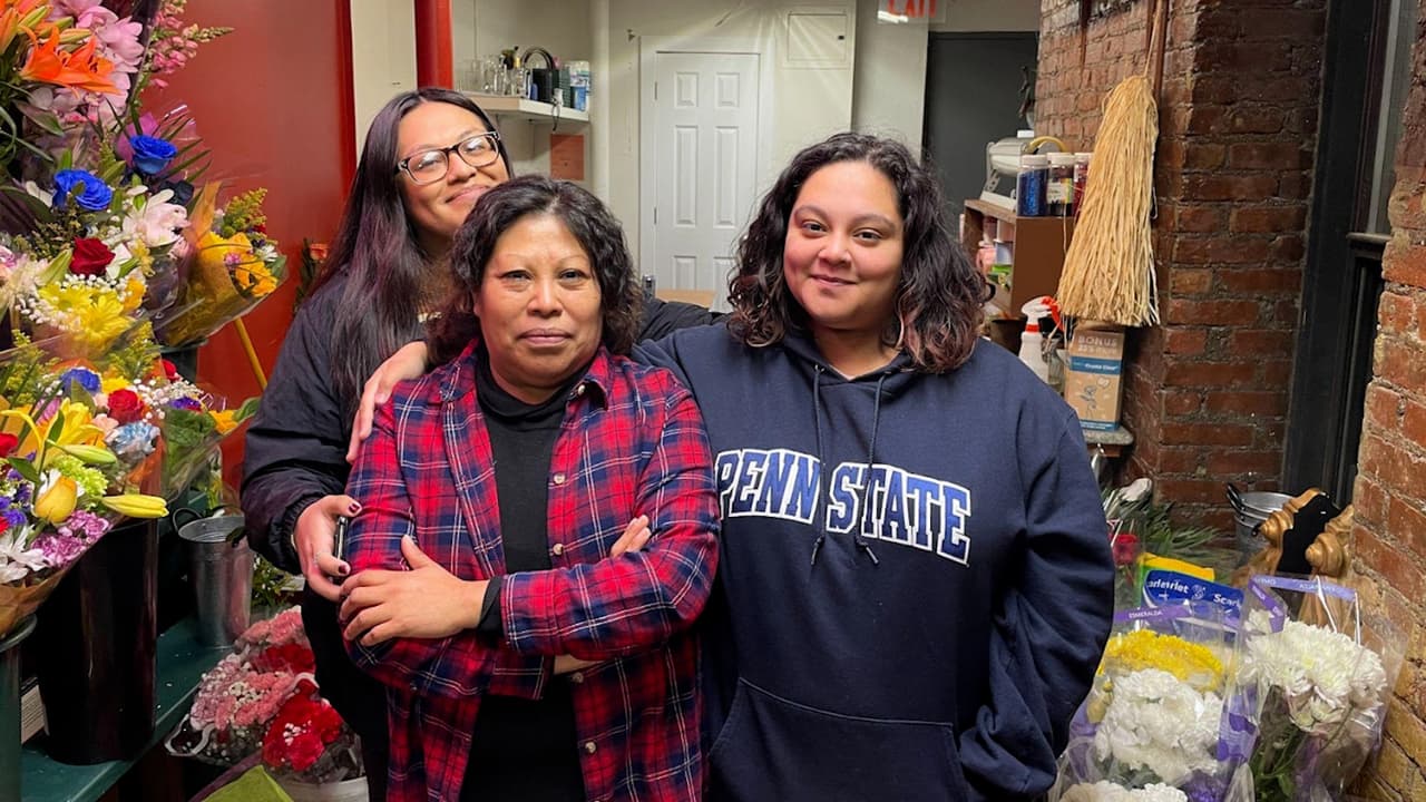 Rocío Martínez, emprendedora mexicana, logra abrir una floristería en East Harlem tras 30 años de trabajo duro