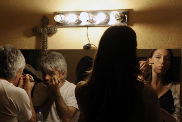 "En Buenos Aires hay mucha actuación: en los bares, en los autobuses, en las calles", dice el director Ricardo Bartis, en el patio de su teatro instalado en una casa antigua de la capital, donde se han multiplicado las salas al nivel de ciudades como Londres o Nueva York.