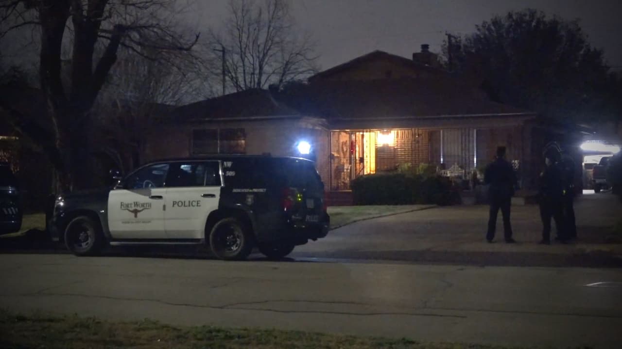 Una mujer queda herida tras ser baleada por un sospechoso que entró a su casa en Fort Worth