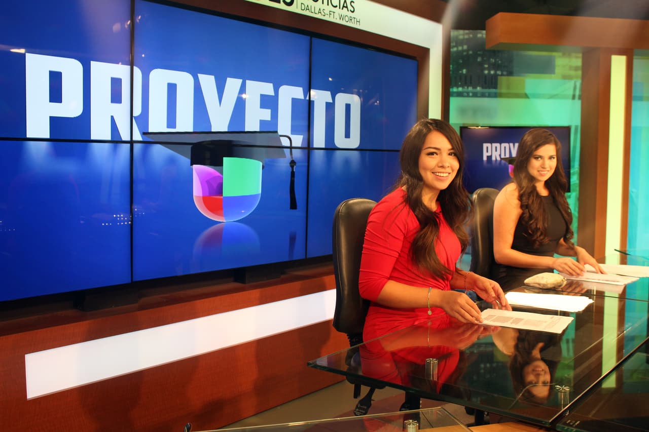 Nuestras conductoras de Proyecto u 2016, Viridiana Martinez y Nora Romo.