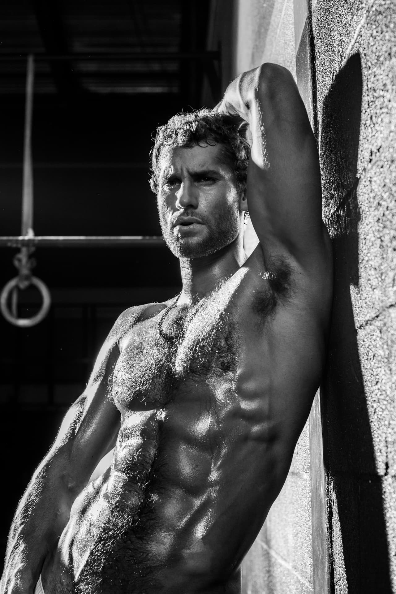 Franco Noriega en exclusiva para Mira Quién Baila. 
<br> Fotógrafo: 
<b>Felipe Cuevas / Univision</b> Locación: 
<b>CrossFit Doral – Miami, FL</b> Vestuario: 
<b>Blanca Elena Martínez</b> MakeUp: 
<b>Rocco Donna Hair & Beauty Art</b>