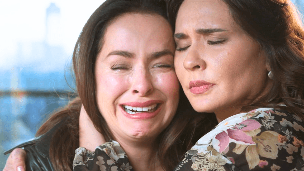 Rebeca rompe en llanto al confirmar su inocencia | Hermanas, Un Amor Compartido | Capítulo 79