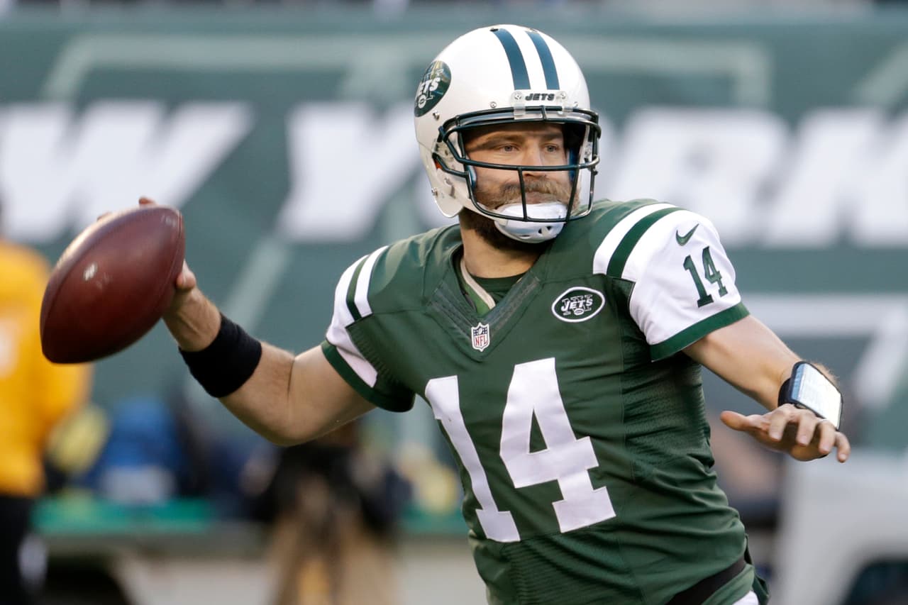 <b>59 QB - RYAN FITZPATRICK</b>
<br>Clasificado en el top 25 de este ejercicio la temporada pasada (gritos), Fitz tiene más sentido como un respaldo que podría ponerse caliente para unos cuantos juegos fuera del banquillo.