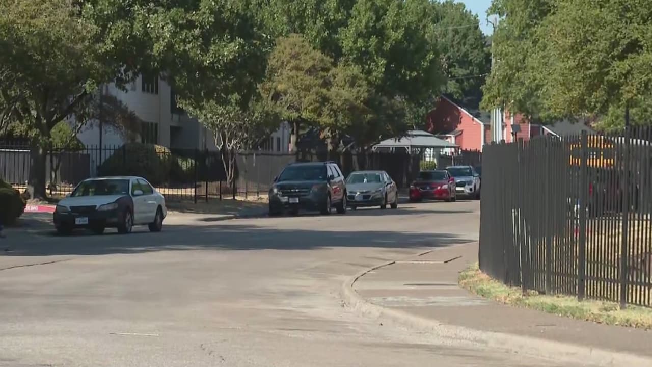 Investigan la muerte de un hombre que cayó de un vehículo en movimiento en Dallas