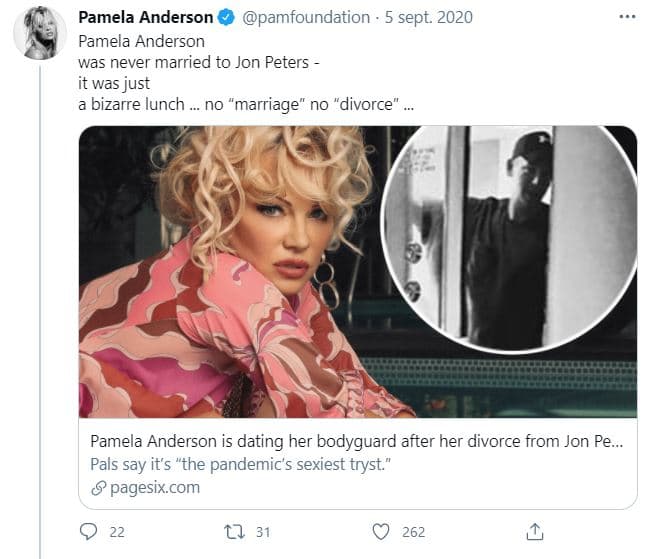 El 5 de septiembre de 2020, utilizó una nota de Page Six para desmentir su supuesta boda vía Twitter: "Pamela Anderson nunca estuvo casada con Jon Peters, fue solo un encuentro extraño... sin 'matrimonio' ni 'divorcio'".