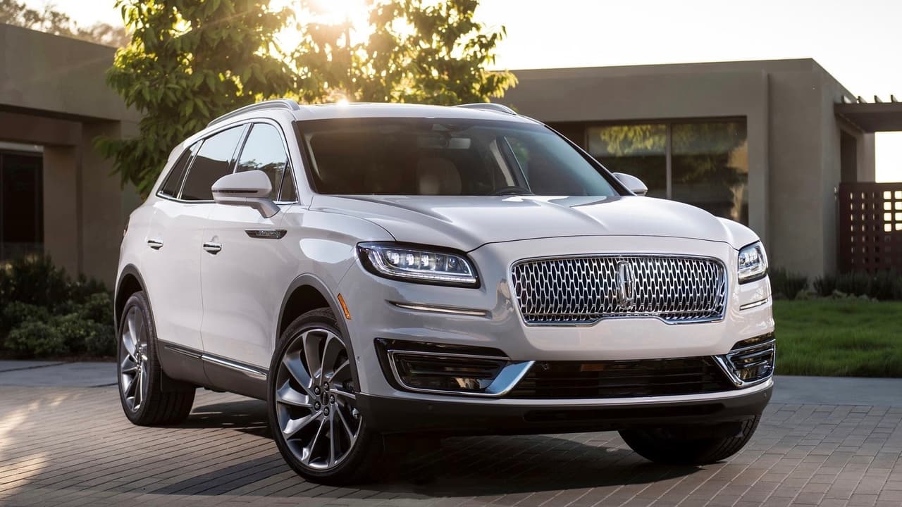 <h3 class="cms-h3-H3">7. Lincoln - 83 problemas por cada 100 vehículos</h3>
<br>La marca de vehículos de lujo de Ford ya se ha convertido en una presencia permanente en el tope del estudio de calidad inicial de JD Power. Este año Lincoln mostró una mejora de 9 problemas menos por cada 100 vehículos respecto al año anterior, subiendo 2 puestos en relación a su posición en la lista 2017.