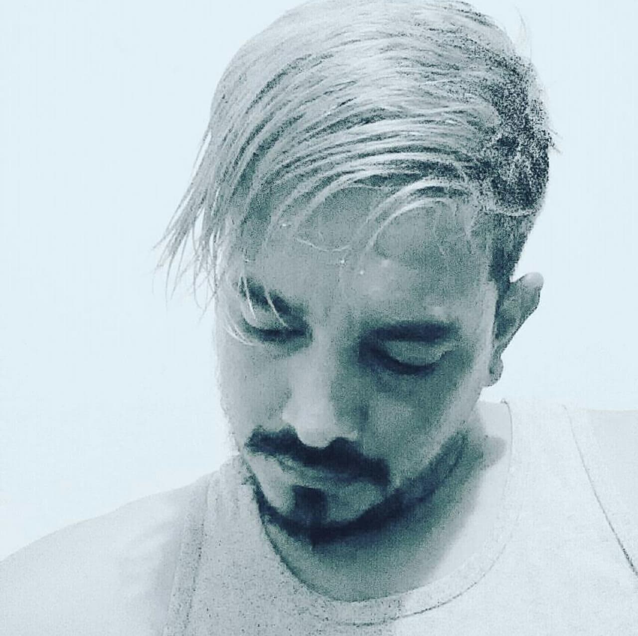 Freddy Bolaños disfruta de la fama efímera que le da el parecido, está próximo a cumplir 40 años.