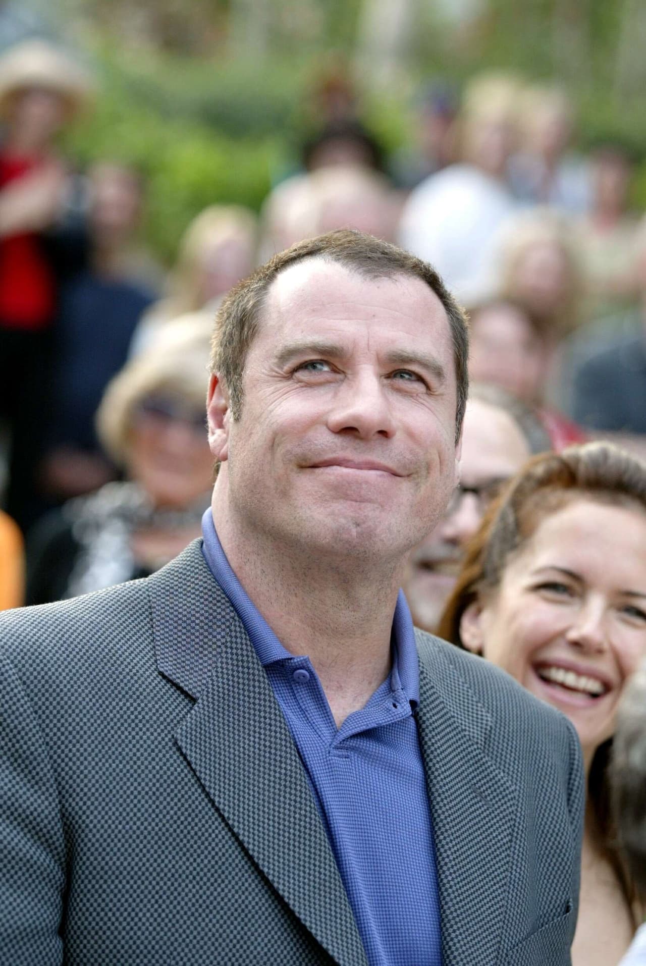 "
<b><a href="https://www.univision.com/shows/despierta-america/conmovida-karla-recordo-como-kelly-preston-hizo-sonrojar-a-su-amado-john-travolta-el-dia-que-los-entrevisto-video" target="_blank">Enviemos mucha fortaleza</a></b>, oración y amor a John Travolta y su familia", pidió. 
<br>