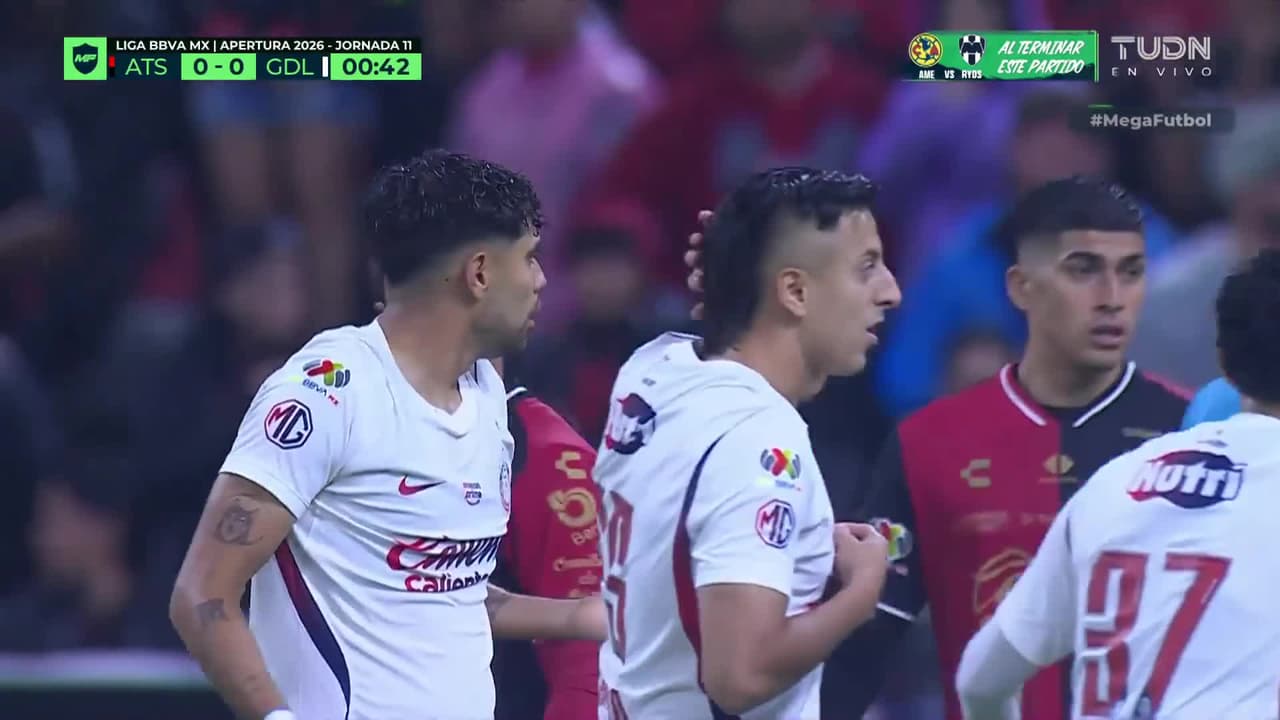 ¡Polémica en el Jalisco! Los de Chivas pedían mano en el área de Jorge Sánchez